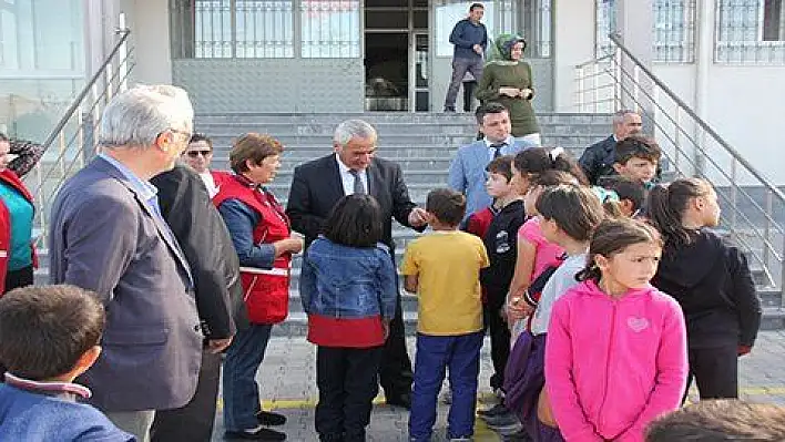 İncesu'da ihtiyaç sahibi öğrencilere yardım 