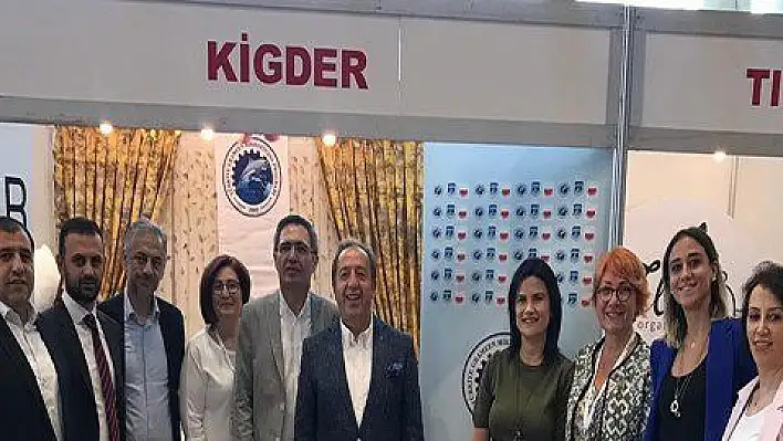 Mikrokredili kadınların ürünleri KİGDER standında