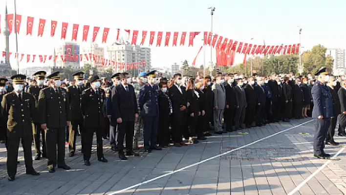 Kayseri 82'nci kez Ata'yı andı