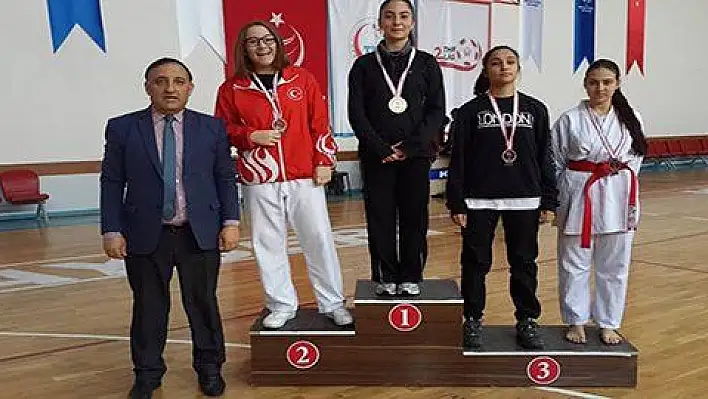 Okullar arası Karate İl Birinciliği tamamlandı 