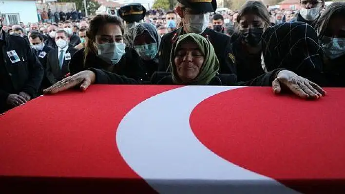 Pençe-Yıldırım Şehidi Çelik, Yozgat'ta son yolculuğuna uğurlandı