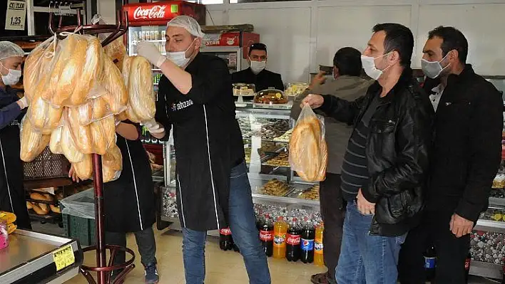 Kayseri'de 'askıda ekmek' uygulaması ile 10 bin ücretsiz ekmek