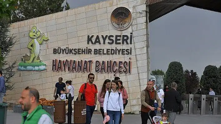 Hayvanat Bahçesi bayramda 40 bin ziyaretçi ağırladı