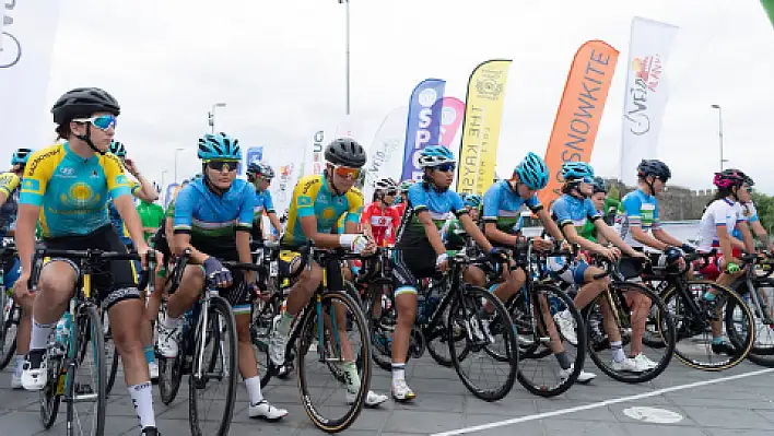 18 ülkeden gelen kadın sporcular 107 km pedal çevirdi