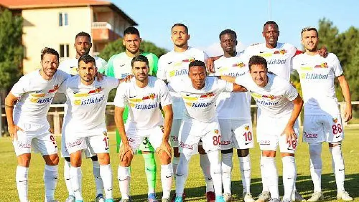 Kayserispor 15 yabancı futbolcusuna lisans çıkardı