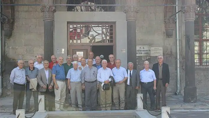 Kayseri Lisesi mezunları buluştu