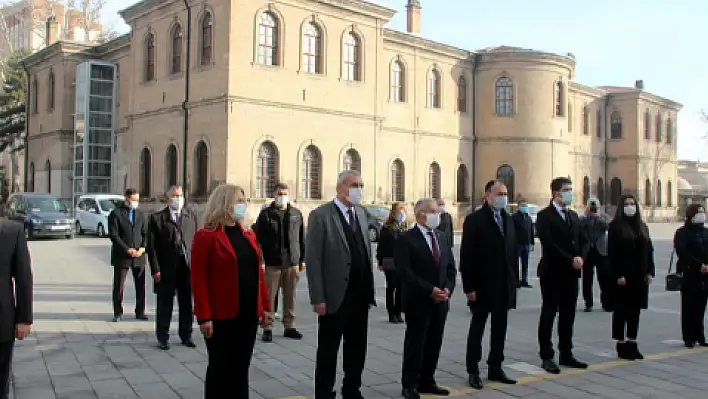 Kayseri Lisesi'nde bayrak töreni