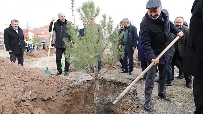 Çolakbayrakdar'Mahallelerin kimliğini koruyacak projeler geliştiriyoruz'