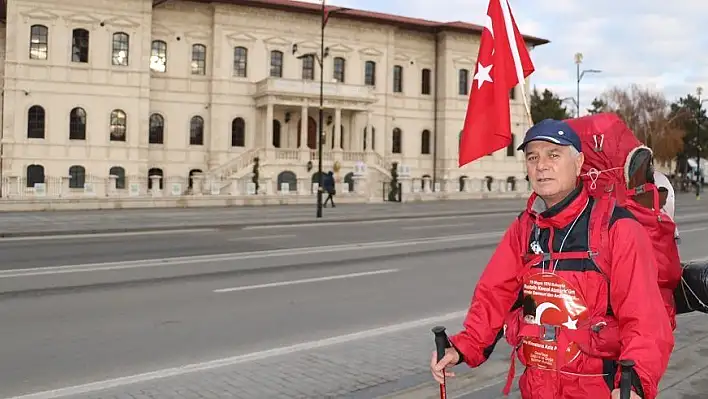 Milli mücadele yolunu yaya yürüyor