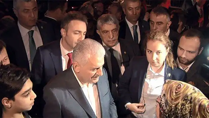 Başbakan Yıldırım şehit evlerini ziyaret etti