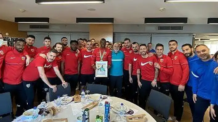 Mame Thiam takıma katıldı