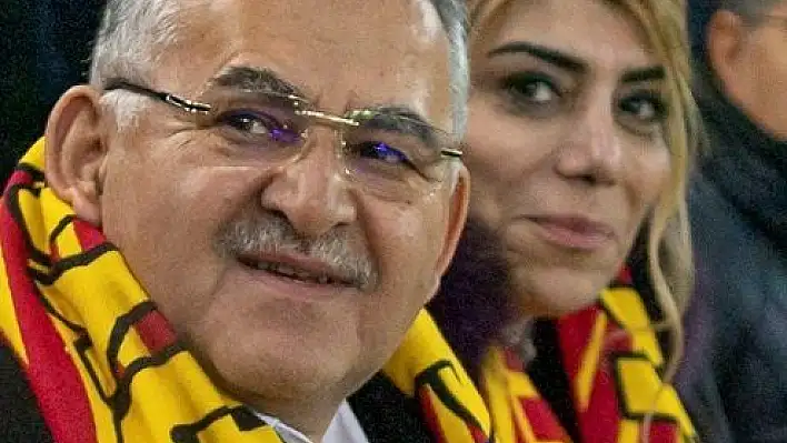 Büyükkılıç'tan finale çıkan Kayserispor'a tebrik