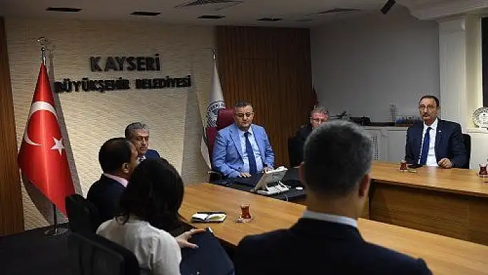 Büyükşehir'de 'Raylı Sistem Ağı' Toplantısı gerçekleştirildi