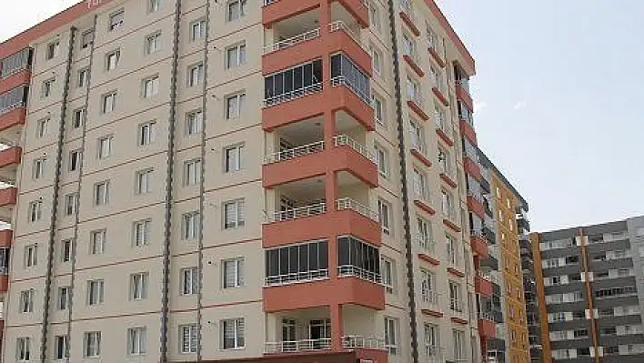 Kayseri'de 8 katlı apartman, karantinaya alındı