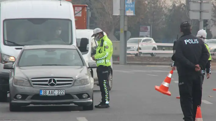 Cadde ve sokaklar boş kaldı