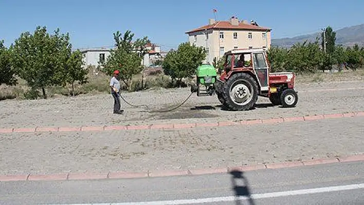 İncesu Belediyesi ilaçlama çalışmalarına devam ediyor 