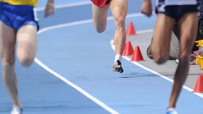 Türkiye 4x100 bayrak takımından tarihi başarı