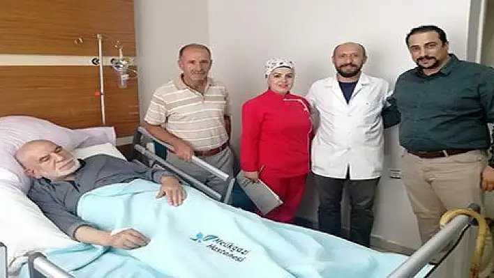 84 yaşında 20 yıllık derdinden kurtuldu