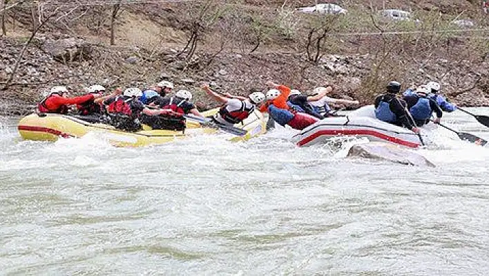 Rafting severlerin yeni gözdesi Yahyalı olacak 