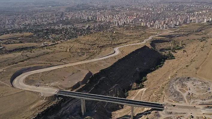 Viyadük bağlantı yollarında sona gelindi