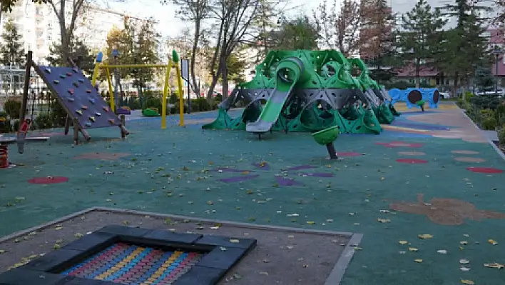 Melikgazi'nin parkları çocukları bekliyor