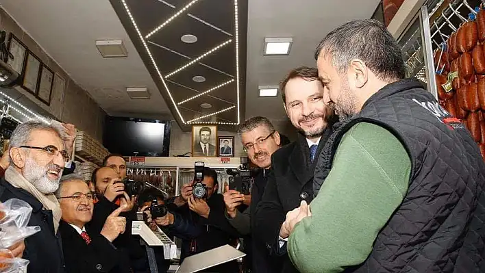 Bakan Albayrak'tan esnafa: 'İnşallah daha da düşecek'