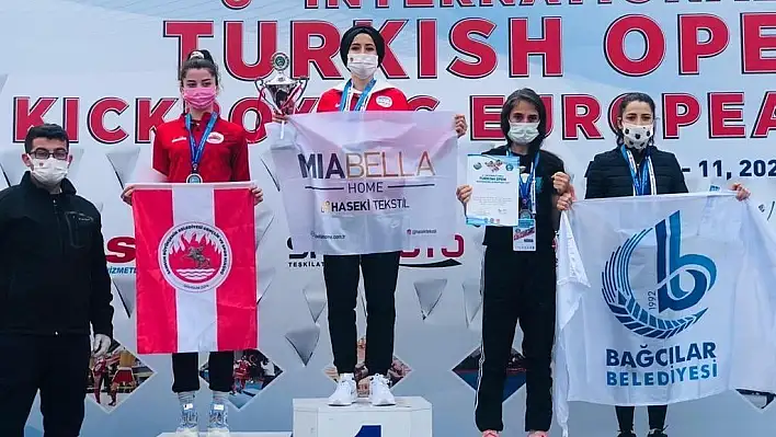 Kayserili Kickboksçular Antalya'dan 20 madalya ile döndü