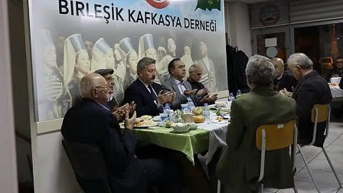 Palancıoğlu, Birleşik Kafkasya Derneği'nin iftarına katıldı