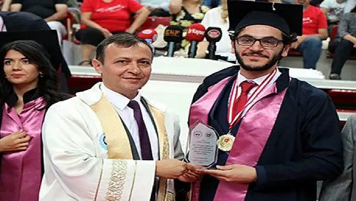 Diploma beklerken yüzük geldi 