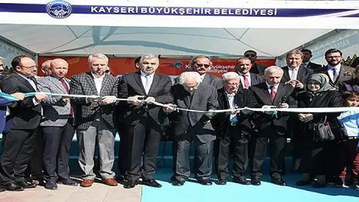 Büyükşehir Belediyesi Kitap Fuarı açıldı 