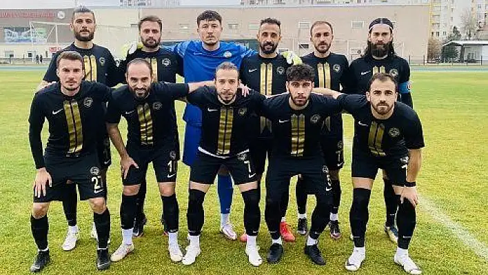 Talasgücü Belediyespor zirveyi perçinledi