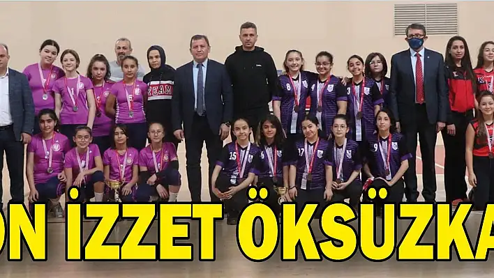 Şampiyon İzzet Öksüzkaya Ortaokulu oldu