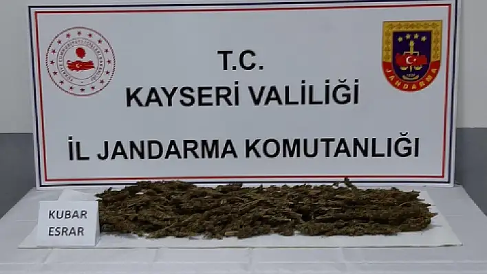 Şehir dışından uyuşturucu madde getiren 3 şahıs yakalandı