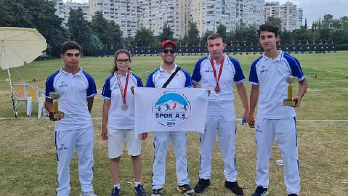 Spor A.Ş kupa ve madalyalar ile döndü