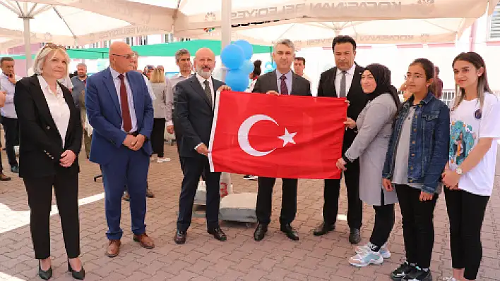 Öğrencilerden Başkan Çolakbayrakdar'a teşekkür