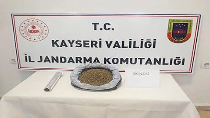 Uyuşturucu tacirleri ticari takside yakalandı