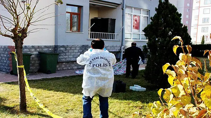 Kanser hastası kadın bunalıma girdi, intihar etti 