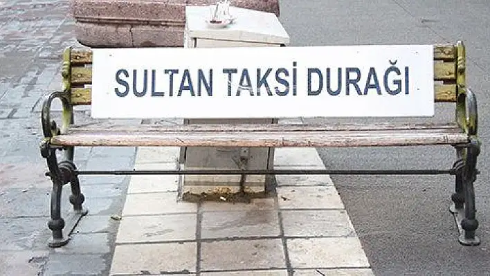 İlginç taksi durağı  