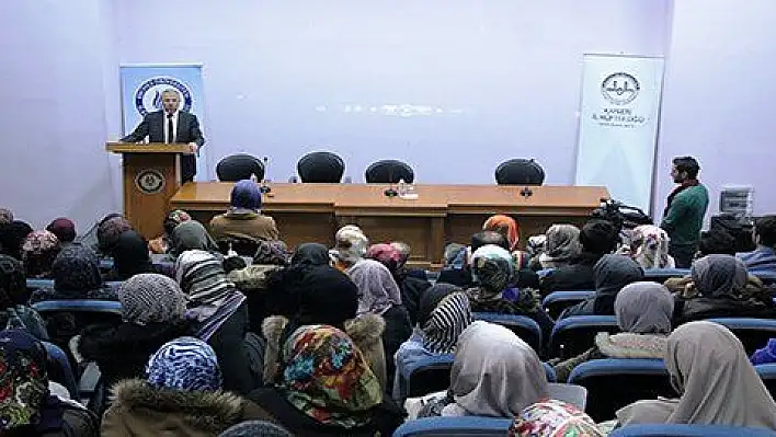 İlahiyat Fakültesi'nde Yemen Konferansı 