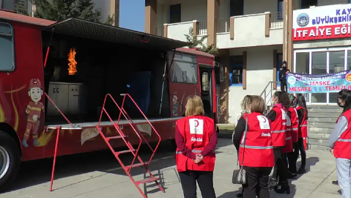 İtfaiyeden ev kadınlarına 'Yangın' eğitimi