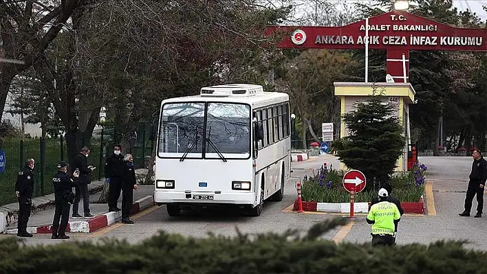 Cezaevlerinden tahliyeler başladı