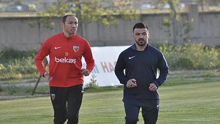 Umut Bulut çalışmalara başladı 