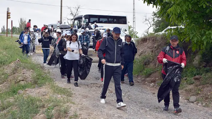 Koramaz Vadisi'nde çevre temizliği yapıldı