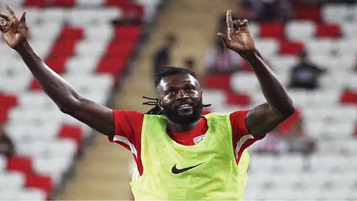 Adebayor ilk golünü attı