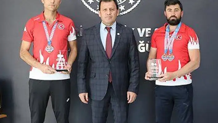 Taekwondo sporcularından Kabakcı'ya ziyaret