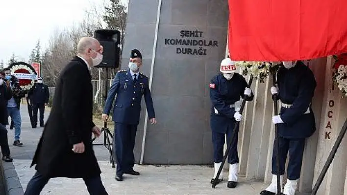 Bakanlar Akar ve Karaismailoğlu, Şehit Komandolar Durağını ziyaret etti