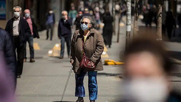 65 yaş üzeri vatandaşların sokağa çıkma saatleri değişti