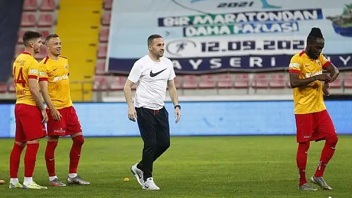 Yalçın Koşukavak: 'Ligde kaldığımız için çok mutluyum'