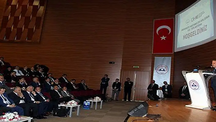  Üniversite hastanelerinin sorunları Kayseri'de konuşuldu 