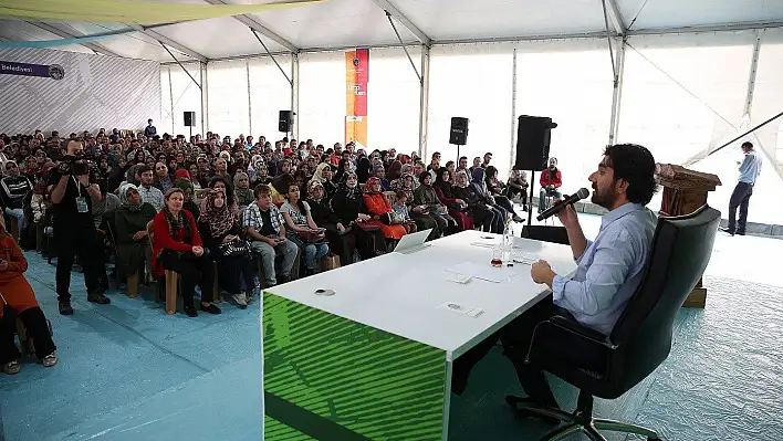 Kayseri Kitap Fuarı'na katılan yazarlardan Büyükşehir Belediyesi'ne teşekkür 